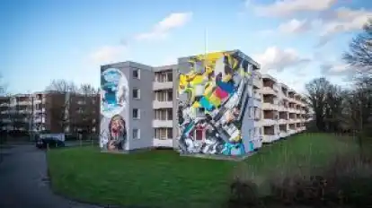 Markus Genesius hat „Dreams in a bottle“ 2014 mit einigen Kollegen an diesem Lüssumer Gebäude umgesetzt.