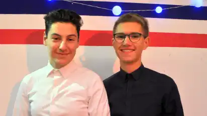 Bora Kocaoglu (links) und Jannis Fricke laden zu einer Infoveranstaltung im Borgfelder Freizeitheim ein. Sie wollen einen Jugendbeirat gründen.