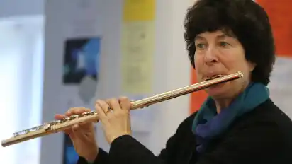 Susanne Meier hat ihr Flöten-Studium am Konservatorium in Bremen ansolviert. Ihre Konzertreisen führten die Worpswederin bis in die taiwanesische Millionenmetropole Taipeh.