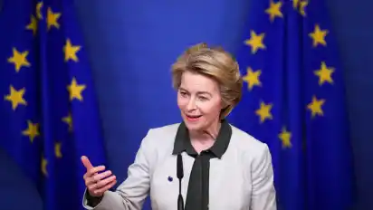 Ursula von der Leyen, Präsidentin der Europäischen Kommission, stellt in Brüssel den Deal vor.