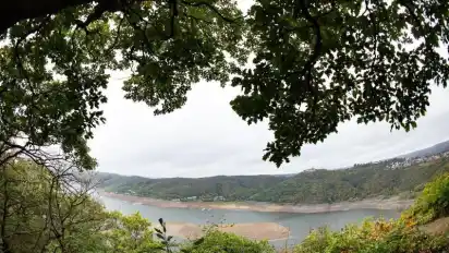 Der Edersee liegt im Nationalpark Kellerwald-Edersee. Foto: Swen Pförtner/dpa