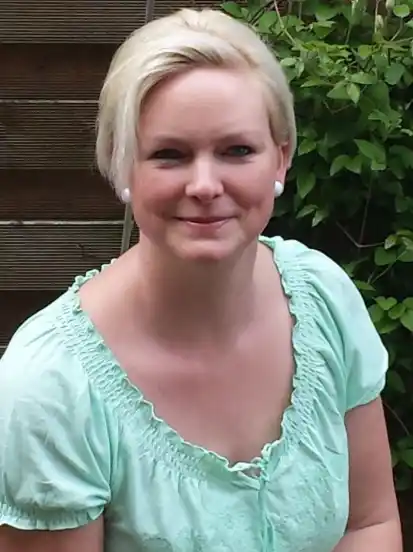 Sandra Abel freut sich, ihre Kunden in ihrem neuen Studio zu begrüßen.