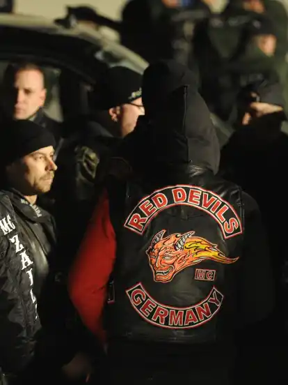 Mehrere Rocker bei einem Treffen in Neumünster im Jahre 2010.