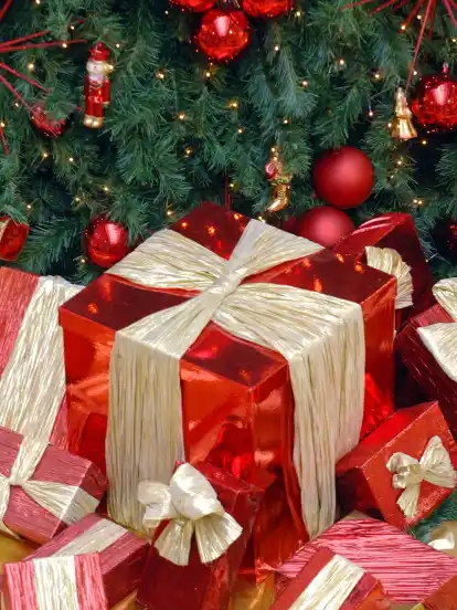 Es müssen keine neuen, gekauften Dinge sein, die am Heiligabend unter dem Weihnachtsbaum liegen. Es geht auch nachhaltiger.