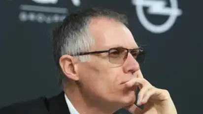 Carlos Tavares während einer Pressekonferenz in Rüsselsheim.