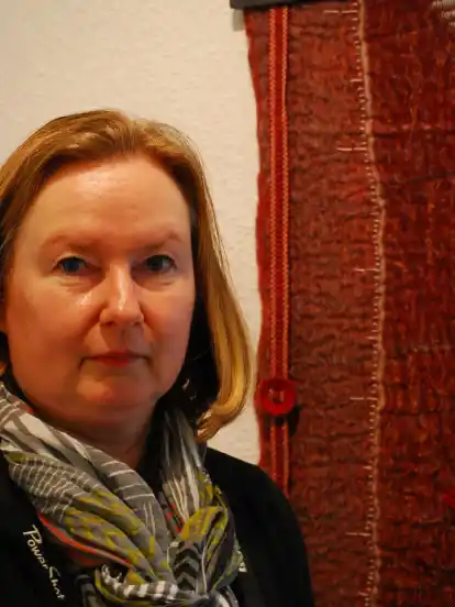 Gefühlsmessgerät aus Wolle und Seide von Renate Schütz. DEK·