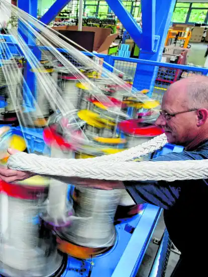 Bei Gleistein Ropes werden aus dünnen Fäden feste, schwere Seile.