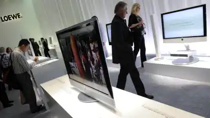 Immer mehr Menschen nutzen große Flachbildfernseher.