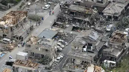 Verwüstungen in der japanischen Stadt Tsukuba nach einem Tornado. Foto: Kyodo/Maxppp