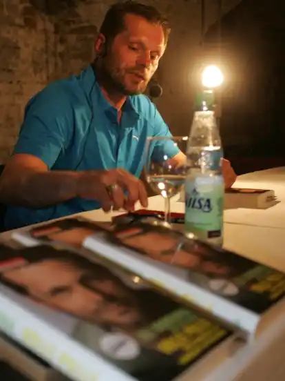 Uli Borowka: Offenheit am Sonnabend im Vegesacker Gewoelbe.