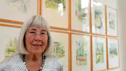 Lieselotte Reinecke ist mit ihren Aquarellen und Aktzeichnungen bei Brandt Credo.