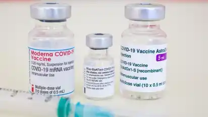 Gerade bei jüngeren Menschen können Impfreaktionen deutlicher ausfallen. Der derzeitige Fokus auf Astrazeneca-Nebenwirkungen kann also auch mit den jüngeren, berufstätigen Impflingen zu tun haben. Foto: Luka Dakskobler/SOPA Images via ZUMA Wire/dpa