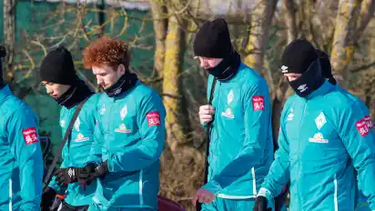 Die Mannschaft ist wieder komplett, Füllkrug, Groß und Erras beim Training von Werder wieder dabei.