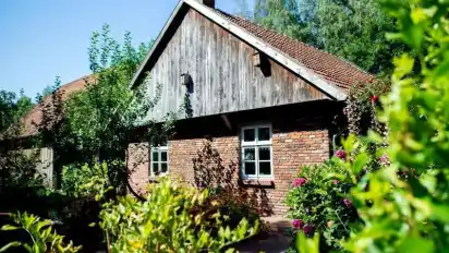 Ein historisches Siedlerhaus: Das Emsland Moormuseum liegt im Süden des Bourtanger Moores und gilt als größtes Moormuseum in Europa. Foto: Hauke-Christian Dittrich/dpa