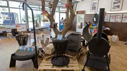 Feuerschalen und Knastgrills sind die Renner im JVA Shop in Sehnde.