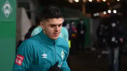 Er hätte Werder Millionen einbringen sollen, aus seinem Verkauf wurde aber nichts: Milot Rashica.