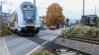 Wohin soll die Bahnwerkstatt? Der Bereich der Oldenburger Kurve gilt als Alternative zum Standort in Oslebshausen - laut Bauressort steht dem aber zurzeit das Planungsrecht entgegen.