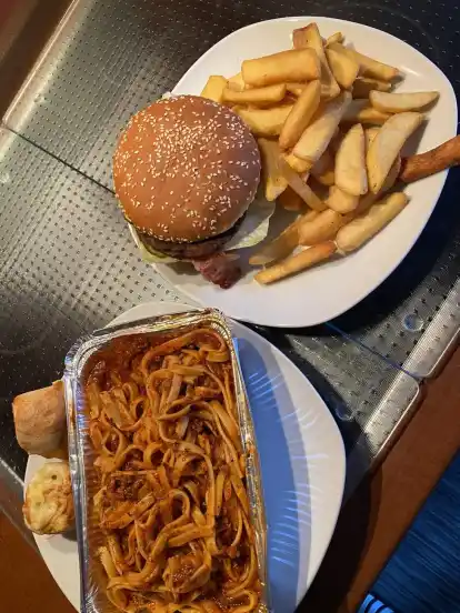 Nadine Besing isst gerne Tagliatelle nach Bolognese-Art.