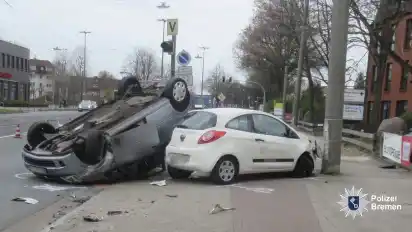 Eine 44-Jährige ist mit ihrem Auto in Hastedt verunglückt.