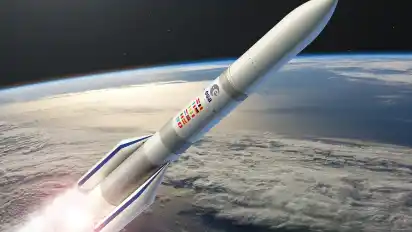 Europas Raumfahrt soll Weltspitze werden, fordert der neue Esa-Chef. Die Ariane 6 steht jedoch schon lange vor ihrem Erstflug im kommenden Jahr in der Kritik.