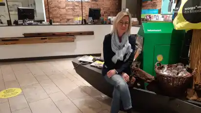 Sie wünscht sich ein zentral gelegenes Testzentrum in der Bergstraße, die Leiterin der Tourist-Information Worpswede, Imke Schumacher-Reichert.
