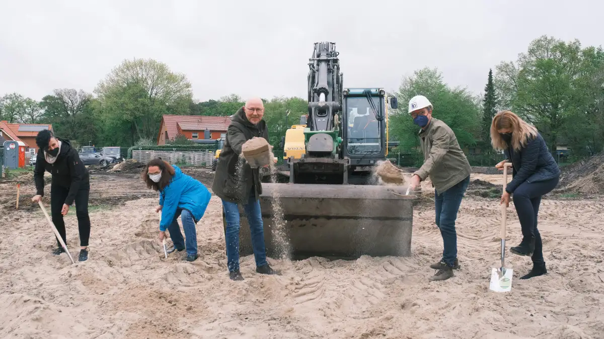 Kita-Neubau in Hude: Spatenstich ist erfolgt