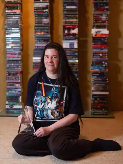 Cora Buhlert ist erneut für den wichtigsten Preis der Science Fiction nominiert. Derweil konnte sie sich vor Kurzem über ihre erste Trophäe als Autorin freuen.