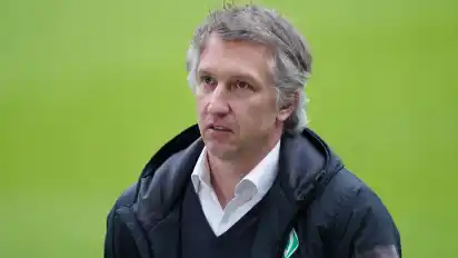 Werders Sportchef Frank Baumann hat sich zur Kritik an seiner Person geäußert.