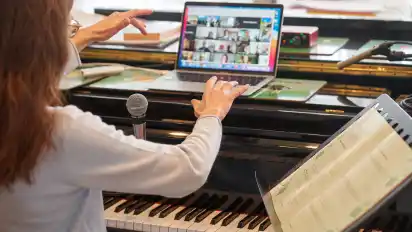 So sieht eine Chorprobe zurzeit oft aus - der Landesmusikrat und andere Einrichtungen plädieren dafür, dass sich das ändert.