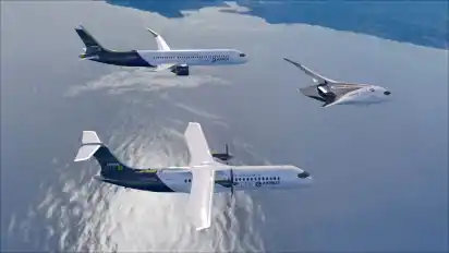 Die drei Konzept-Flugzeuge von Airbus sollen verdeutlichen, wie künftig mit Wasserstoff statt mit Kerosin eine Fortbewegung am Himmel möglich sein soll. Die dafür notwendigen Wasserstoff-Tanks sollen in Bremen entwickelt werden.
