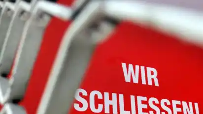 Weniger Firmenpleiten, mehr zahlungsunfähige Privatleute: Für das erste Halbjahr 2021 zeigt die Insolvenzanalyse der Wirtschaftsauskunftei Creditreform einen gegenläufigen Trend. Foto: MArtin Gerten/ dpa