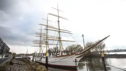 Der Dreimaster "Schulschiff Deutschland" kommt nach Bremerhaven - Stadt und Verein haben jetzt den entsprechenden Vertrag unterzeichnet.