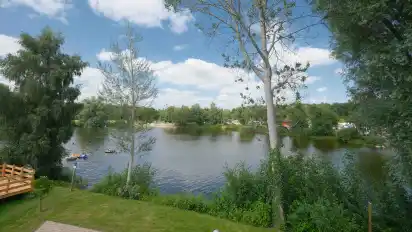 Der Falkensteinsee in Steinkimmen gilt überregional als beliebtes Ausflugsziel.