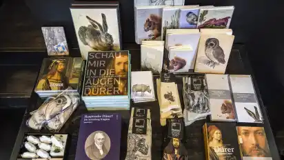 Eine kleine Auswahl des Shop-Angebots in der Kunsthalle.