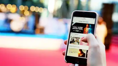 Viele Menschen hören über das Smartphone Musik oder Radio.