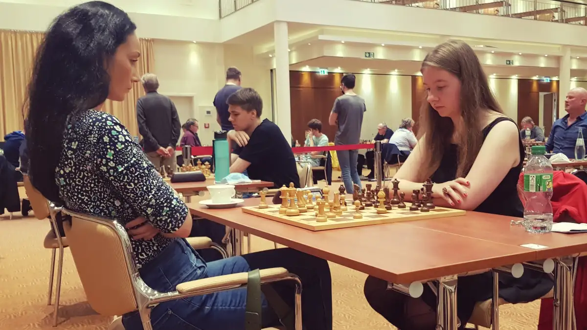 Premiere: Lara Schulze wird deutsche Schach-Meisterin bei den Frauen