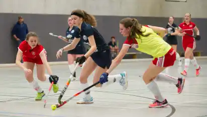 Zu Beginn der Partie hielt der HC Delmenhorst um Jennifer Pawelski (am Ball) noch ordentlich mit.