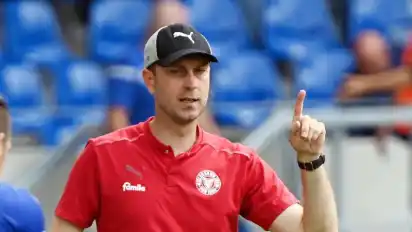 Ole Werner - Holstein Kiel hat offenbar eine Anfrage für seinen schon im September zurückgetretenen Trainer vorliegen.