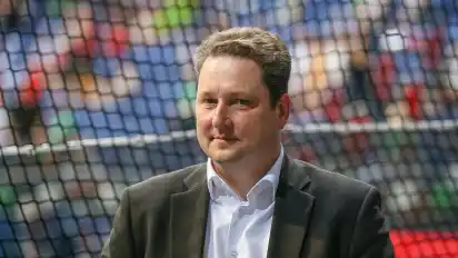 Stefan Hüdepohl, der Präsident des Handball-Verbandes Niedersachsen, kritisiert unklare Corona-Verordnungen.