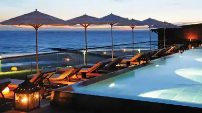 Entspannen am Pool mit Blick auf die Nordsee.