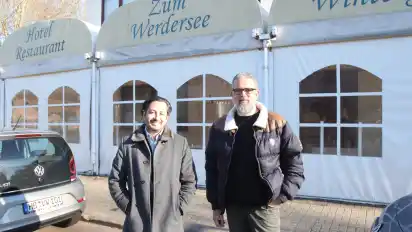 Amer Sandawi und Architekt Florian Brüger wollen so schnell wie möglich mit Abriss und Neubau beginnen.
