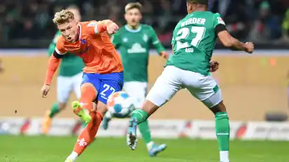 Nach dem Spiel am vergangenen Wochenende gegen Werder Bremen, vermeldet der SV Darmstadt 98 nun eine zweistellige Anzahl an positiven Corona-Fällen. Nach Angaben des hessischen Zweitligisten befinden sich die Betroffenen in häuslicher Isolation.