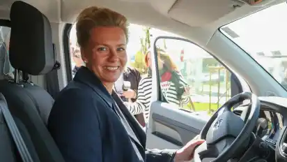 Ina Brandes, hier bei einem Pressetermin im April in Ostwestfalen-Lippe, wird dem kommenden Landtag in Nordrhein-Westfalen nicht angehören.