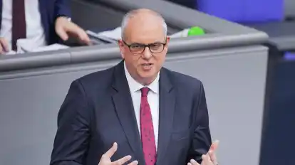 Bürgermeister Andreas Bovenschulte (SPD) hat Vorbehalte gegen den Entwurf des Steuerentlastungsgesetzes.