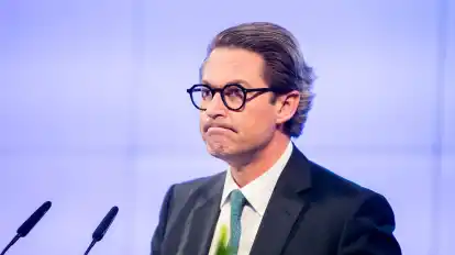 „Verbrenner geht modern und emissionsfrei“: Andreas Scheuer.