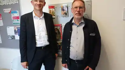 Christoph Tietje (links) und Dirk Schulz stellten die Juni-Entwicklung des Arbeitsmarktes im Landkreis Diepholz vor.