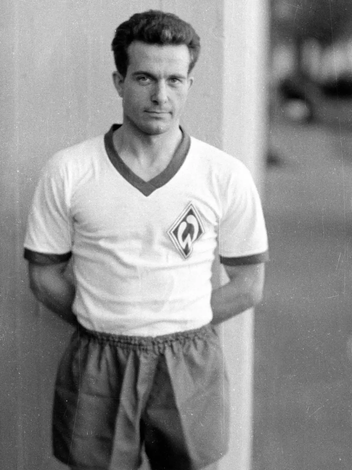 Werder BremenSpieler und Meisterschaftsschütze Theo Klöckner wird 90