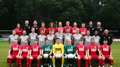 Kürzlich bat der VfL Wildeshausen zum Fototermin. Auch wenn es auf dem Bild so aussieht, wirklich bereit für den Saisonstart ist das Team aktuell noch nicht.
