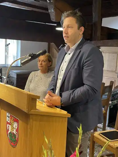 Lars Klingbeil (SPD) bei der Einweihungsfeier des Kultur- und Heimathauses.