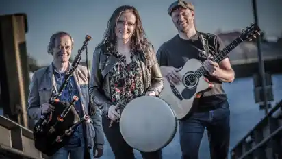 Marie's Wedding Trio spielt beim Open-Air-Festival "Folk im Park" zeitgemäße und traditionelle Musik aus Schottland und Irland.